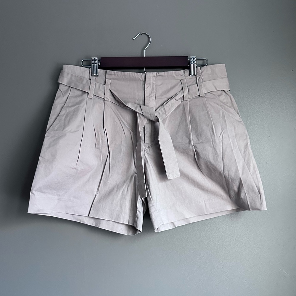 Michael Kors High Waist Relaxed Fit Cotton Shorts Size 6 Cream-Tan Shorts
